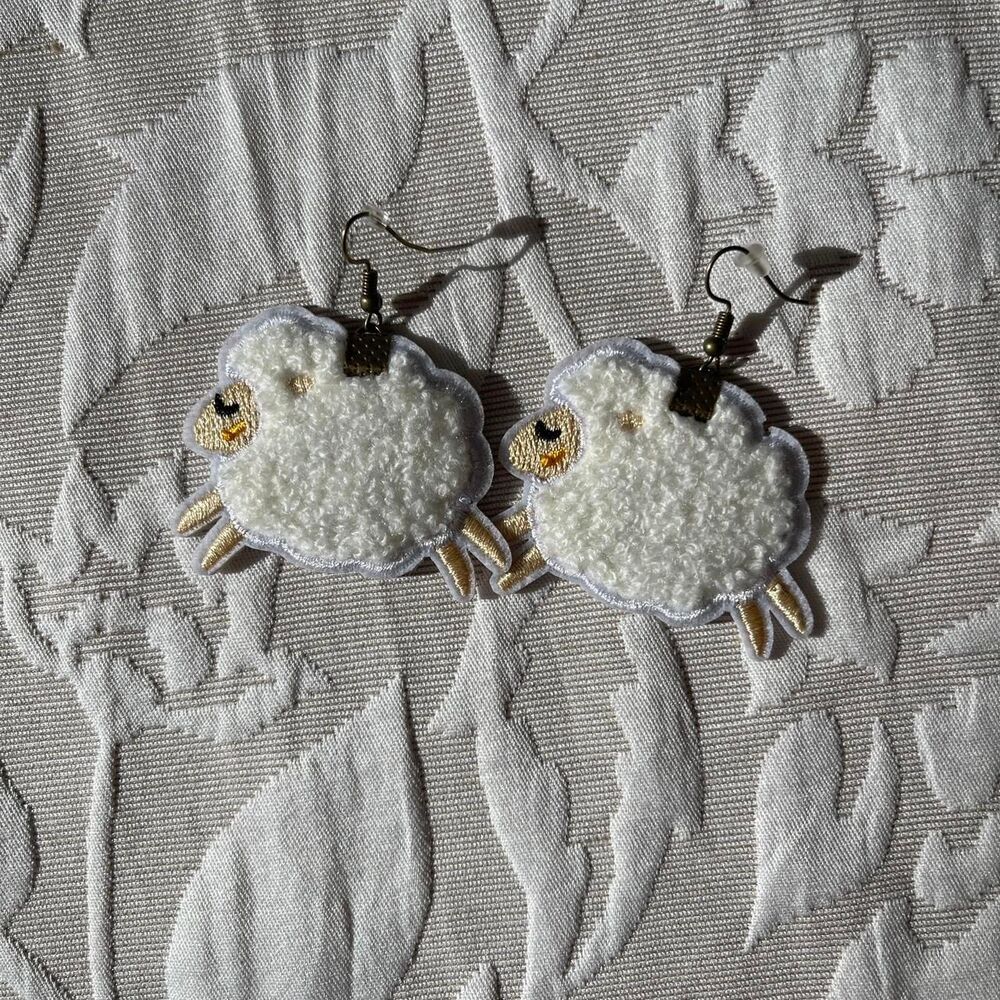 Upcycled Adorable‎ Sheep Fish Hook Lightweight Dangle Earrings Kawaii Cute - Picture 4 of 7